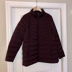 Lightweight women’s puffer jacket